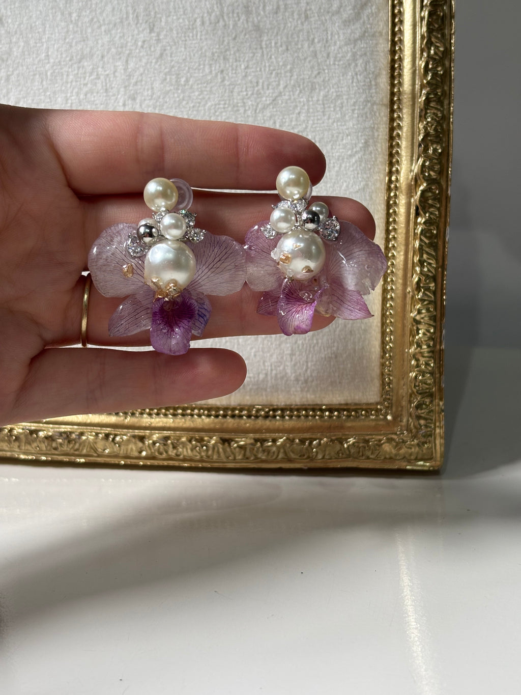 Pendientes Plateados con Flor Real Orquídea Rosa-Morada | JOYERÍA BOTÁNICA |