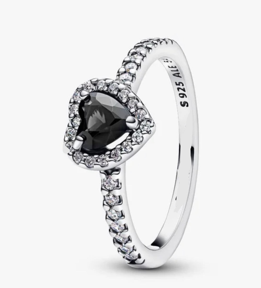 Anillo Plateado Corazón Negro