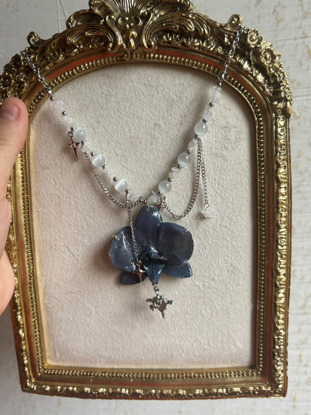Collar Plateado con Flor Real Orquídea Azul-Gris| JOYERÍA BOTÁNICA |