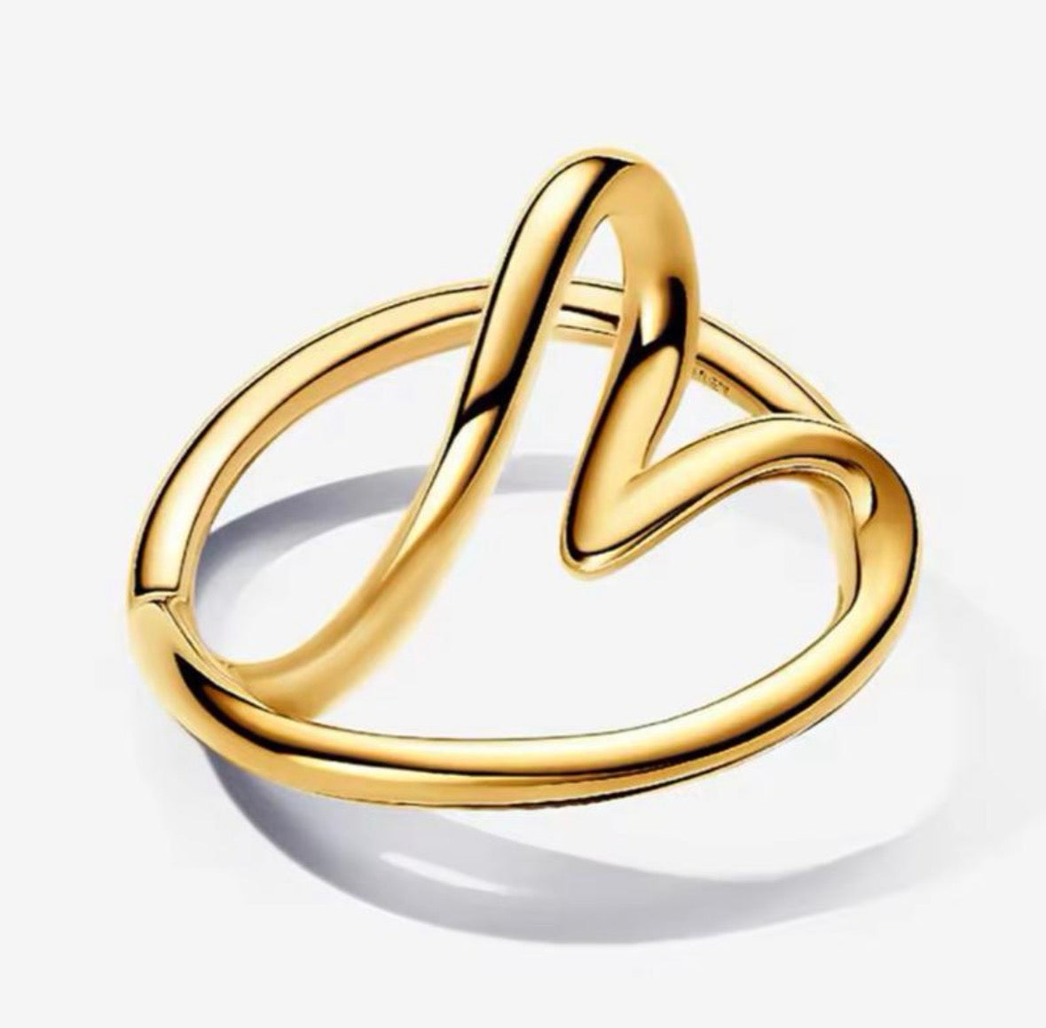Anillo Dorado Corazón Orgánico