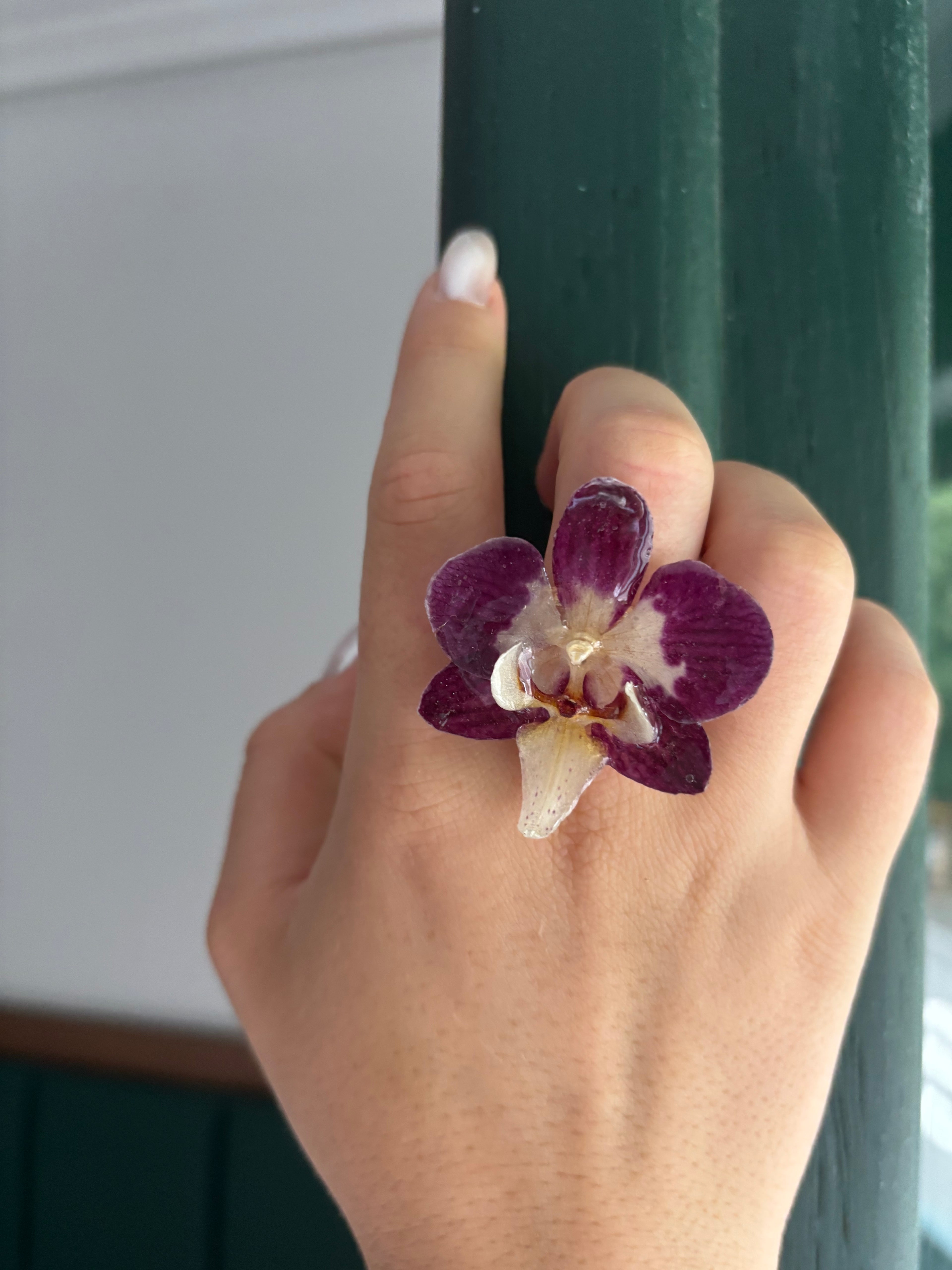 Anillo con Flor Real Orquídea Morada | JOYERÍA BOTÁNICA |