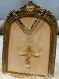 Collar Dorado con Flor Real Orquídea Blanca | JOYERÍA BOTÁNICA |