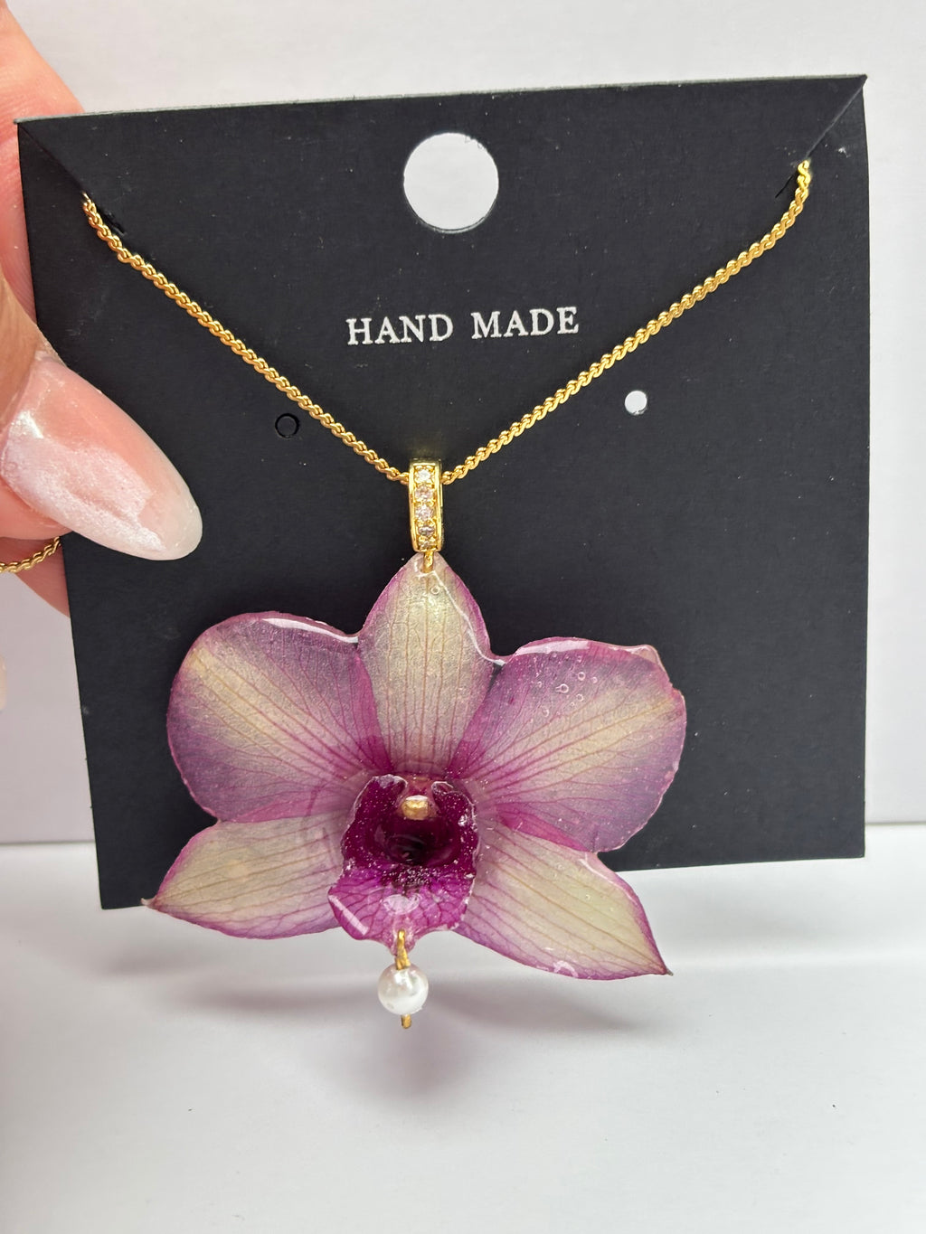 Collar Dorado con Flor Real Orquídea Morada| JOYERÍA BOTÁNICA |