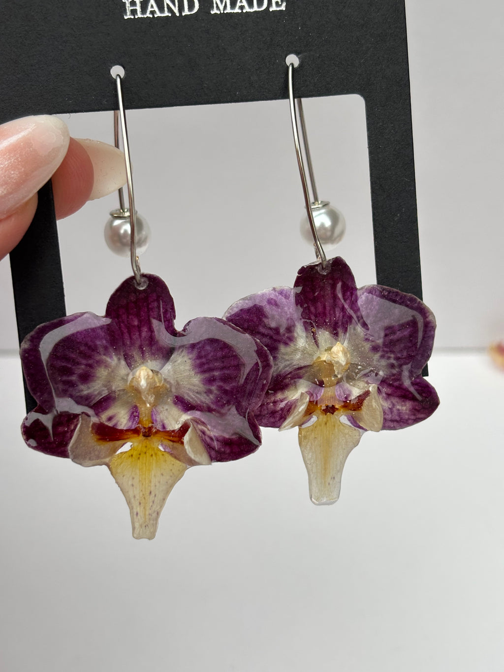 Pendientes Plateados con Flor Real Orquídea Morada | JOYERÍA BOTÁNICA |
