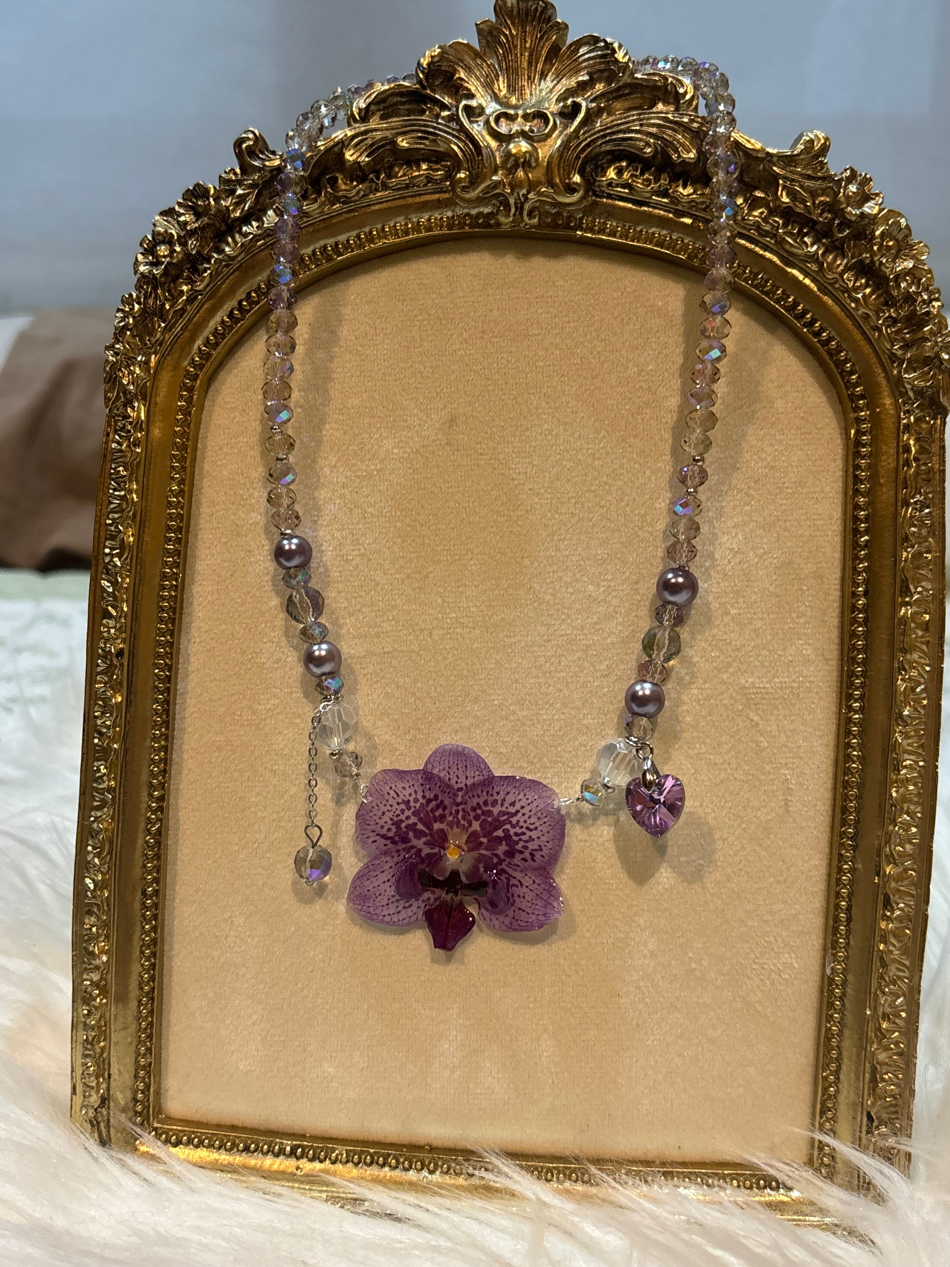 Collar Plateado con Flor Real Orquídea Morada | JOYERÍA BOTÁNICA |