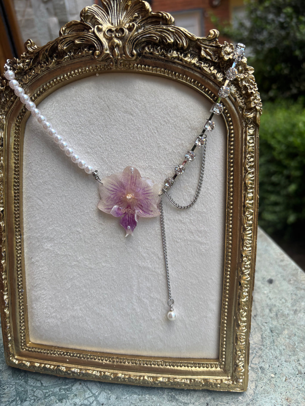 Collar Plateado con Flor Real Orquídea Rosa | JOYERÍA BOTÁNICA |