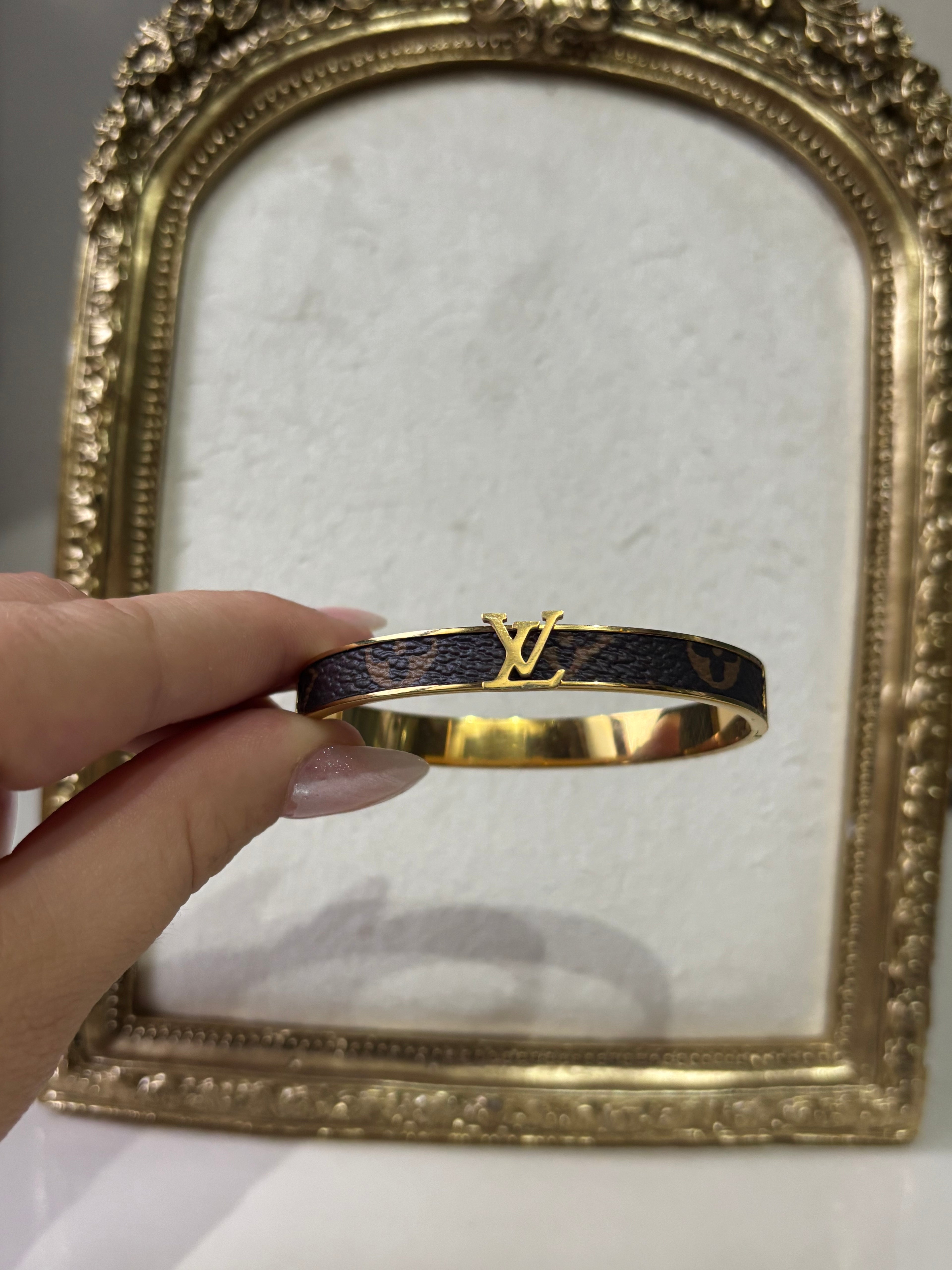 Pulsera LV