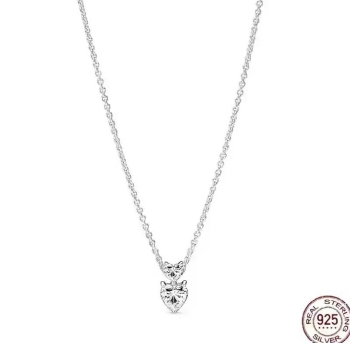 Collar Plateado Doble Corazón Blanco
