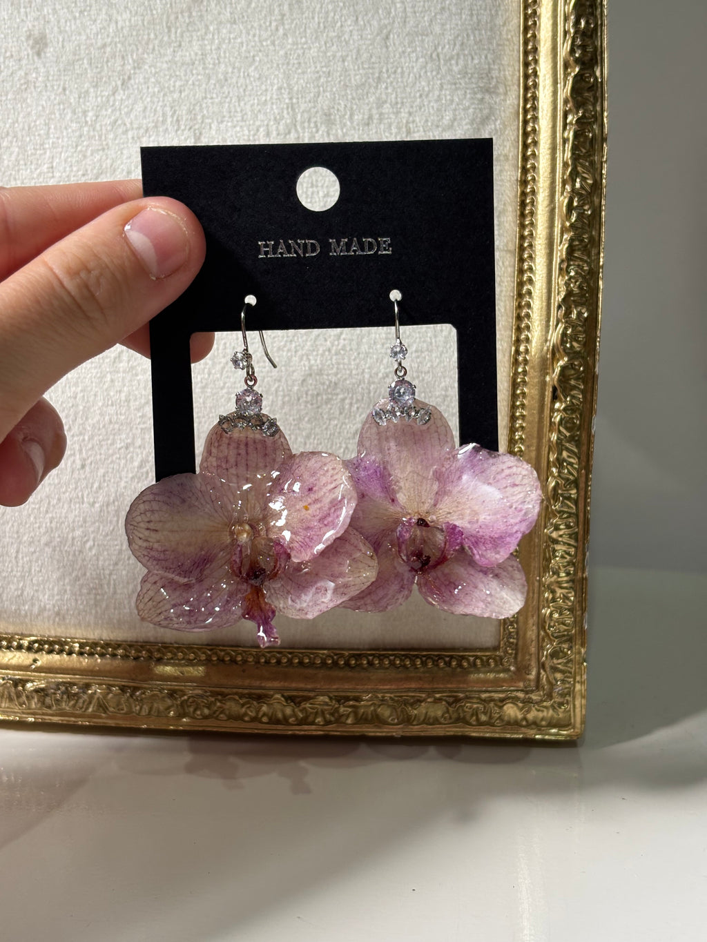 Pendientes Plateados con Flor Real Orquídea Morada | JOYERÍA BOTÁNICA |