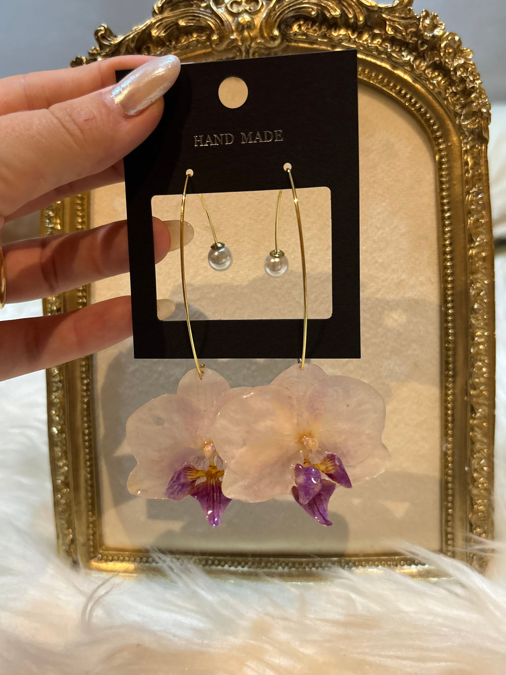 Pendientes Dorados con Flor Real Orquídea Blanca-Rosa| JOYERÍA BOTÁNICA |