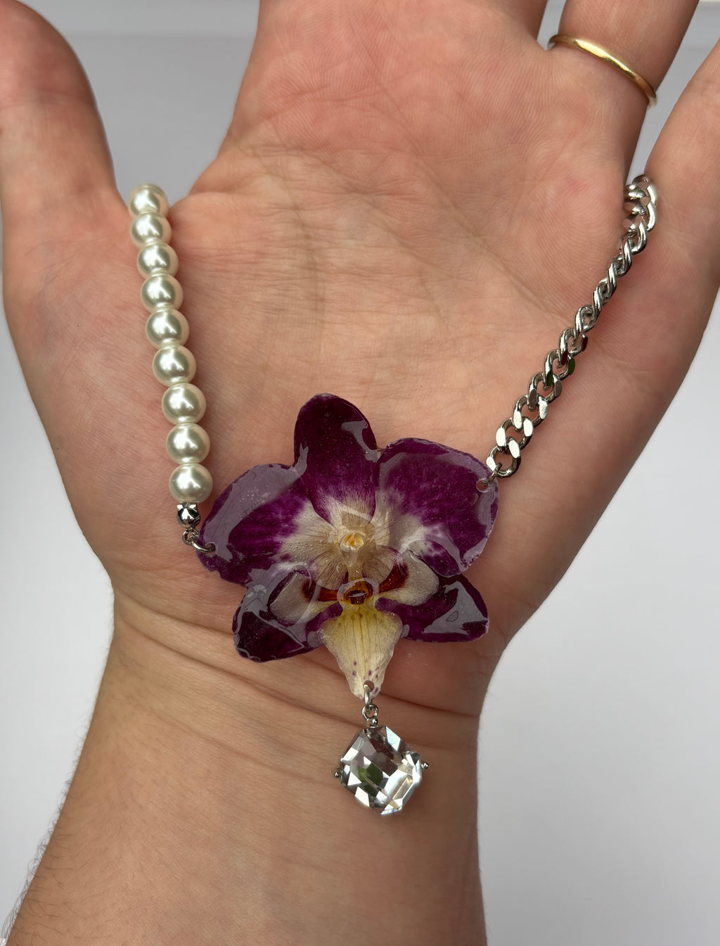 Collar Plateado con Flor Real Orquídea Morada| JOYERÍA BOTÁNICA |