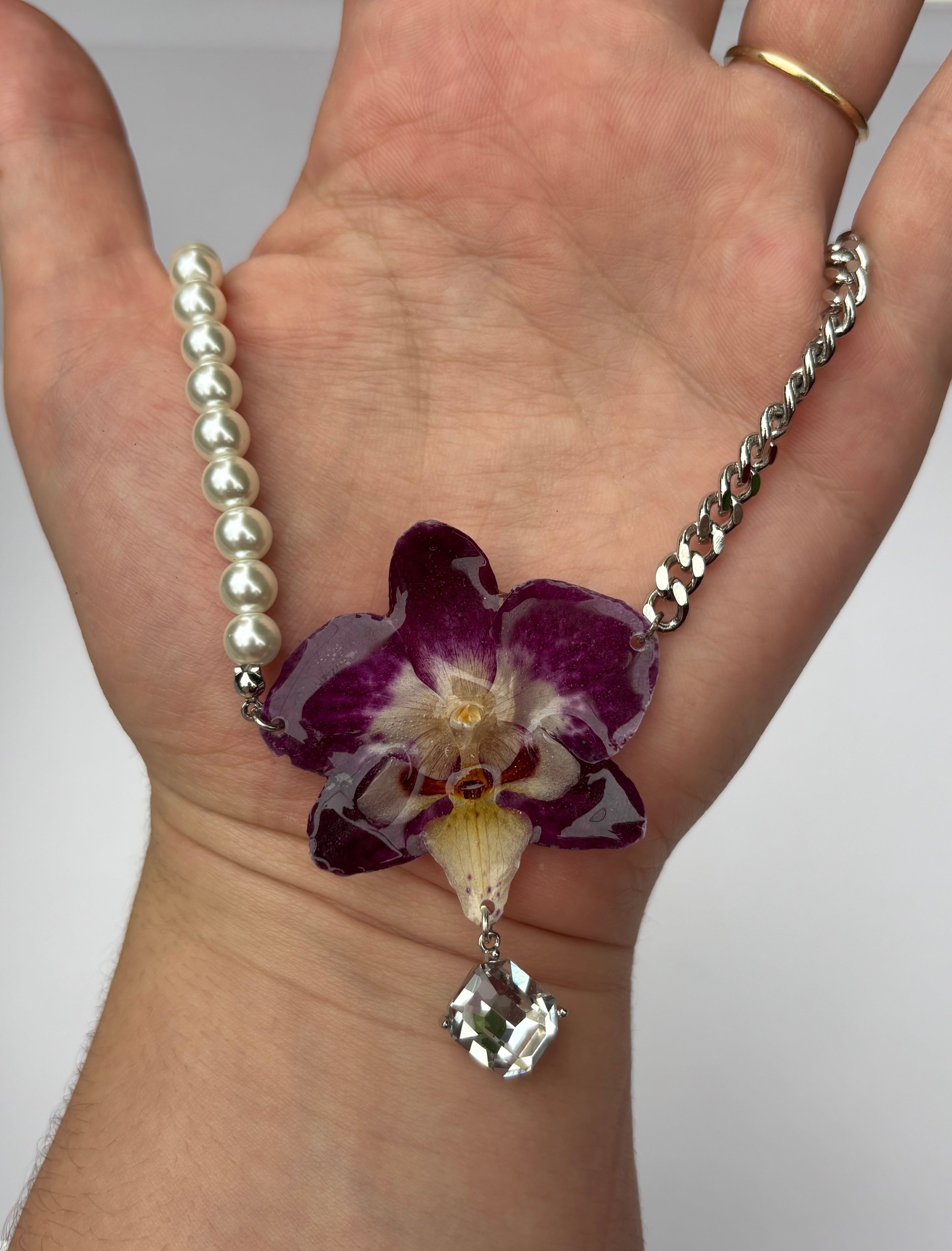 Collar Plateado con Flor Real Orquídea Morada| JOYERÍA BOTÁNICA |