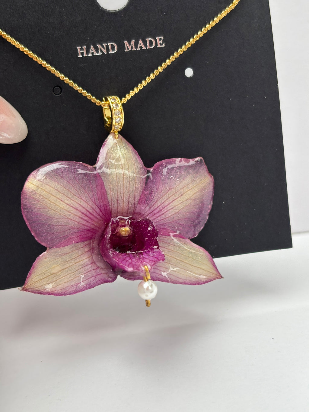 Collar Dorado con Flor Real Orquídea Morada| JOYERÍA BOTÁNICA |