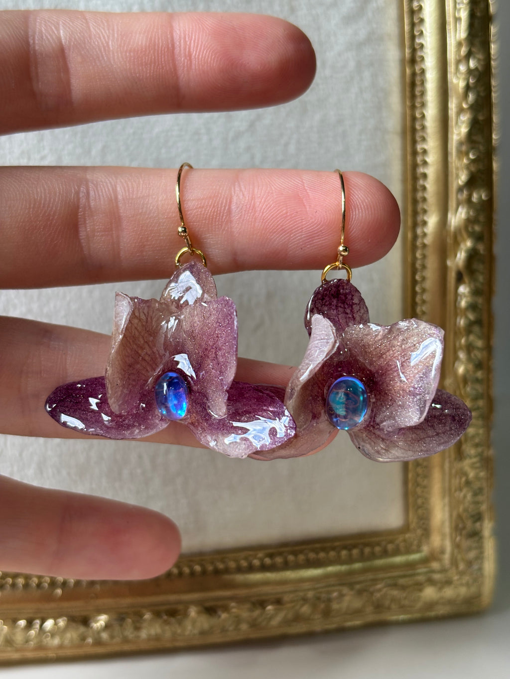 Pendientes Plateados con Flor Real Orquídea Morada | JOYERÍA BOTÁNICA |
