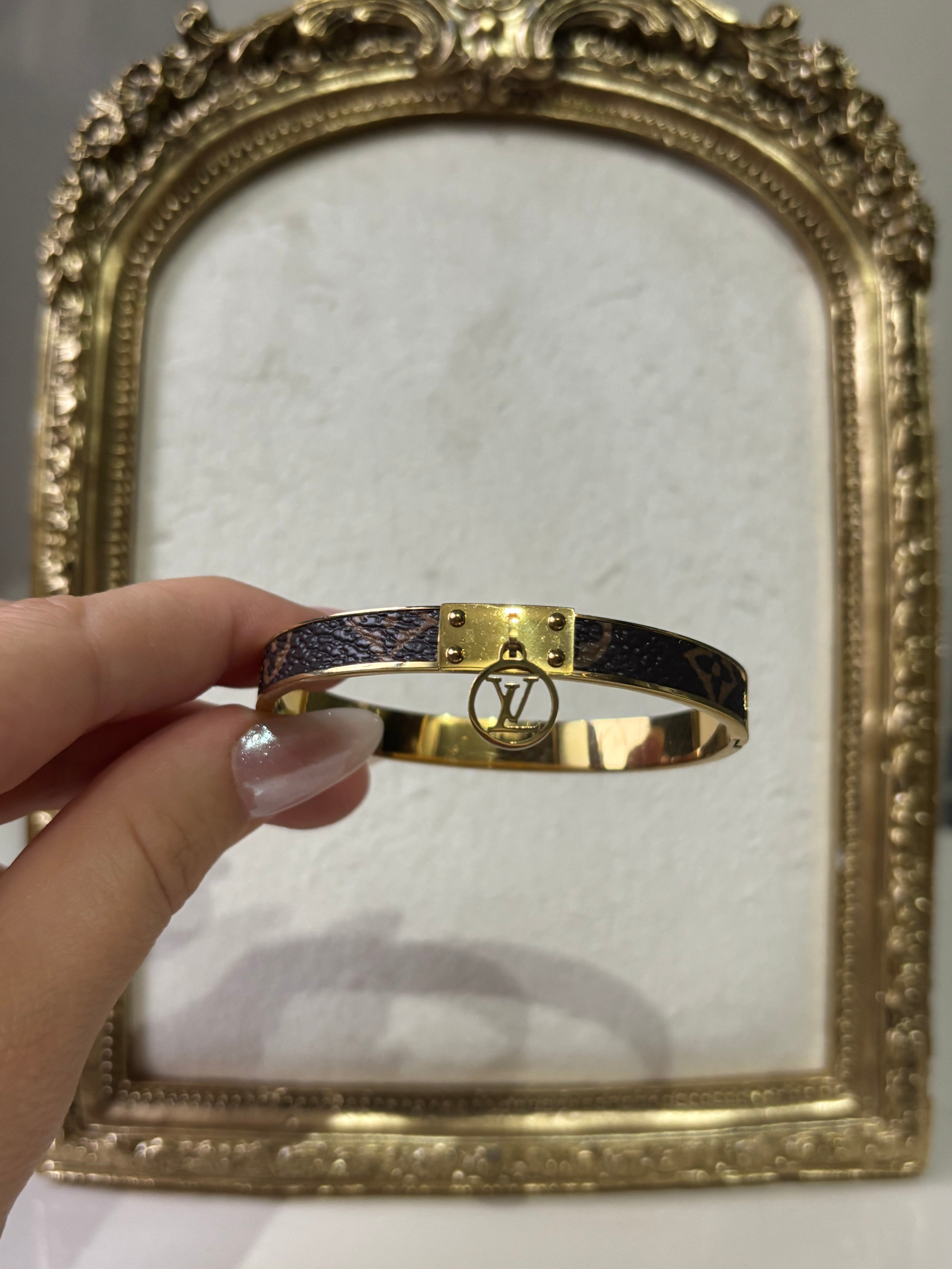 Pulsera LV
