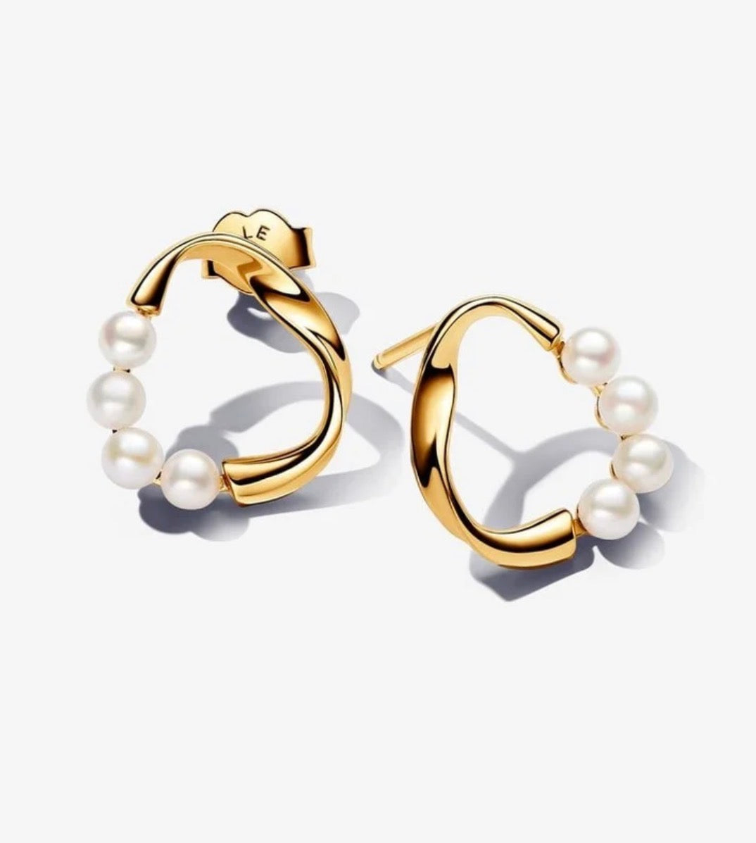 Pendientes Dorados Con Perla