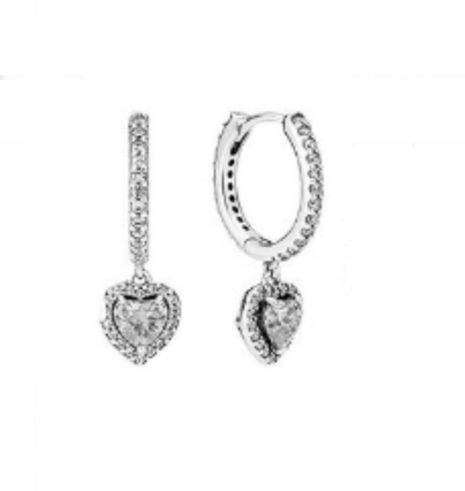 Pendientes Plateados Corazón Blanco