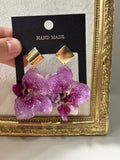Pendientes Dorados con Flor Real Orquídea Rosa-Morada | JOYERÍA BOTÁNICA |
