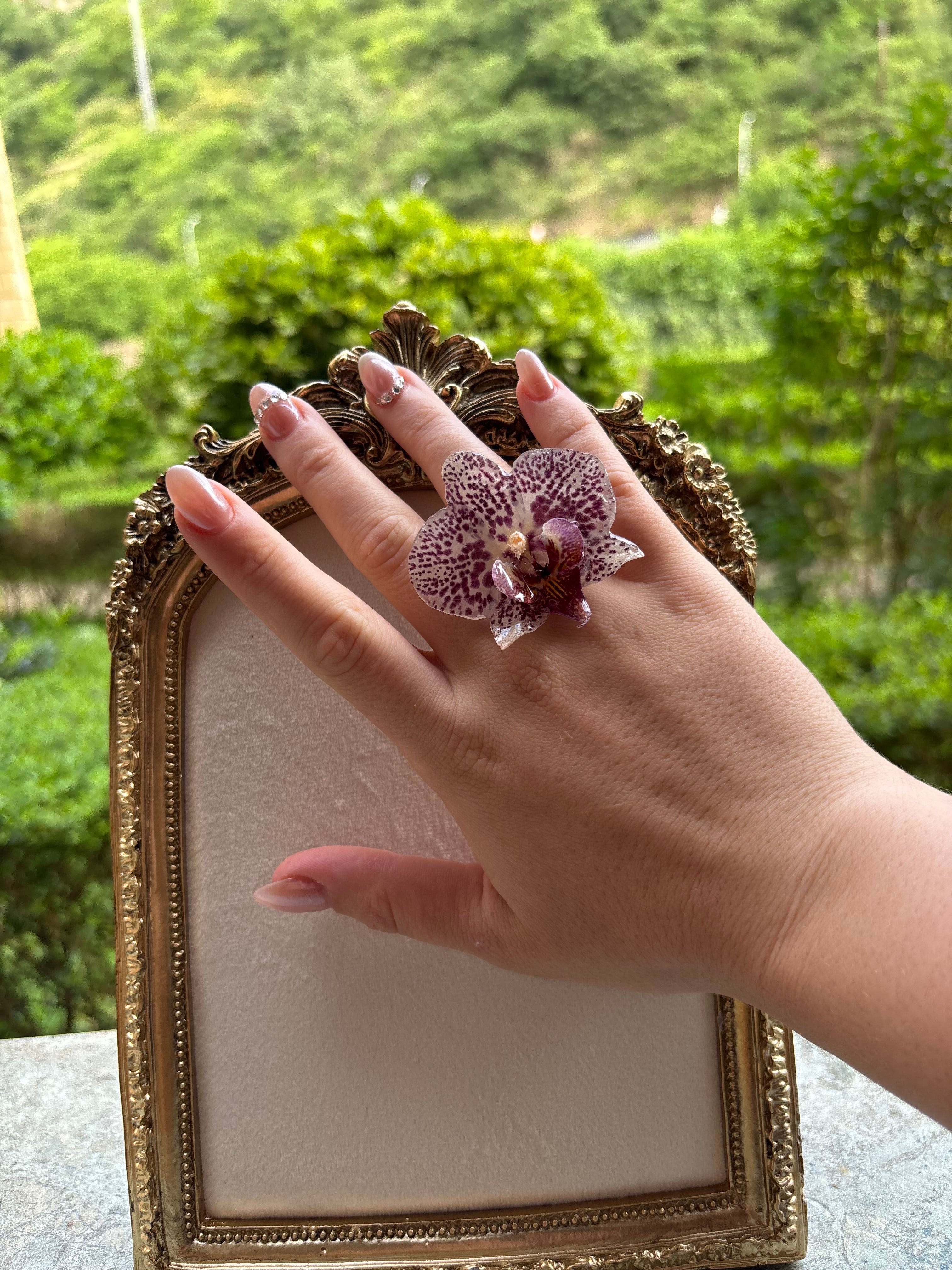 Anillo con Flor Real Orquídea Morada | JOYERÍA BOTÁNICA |